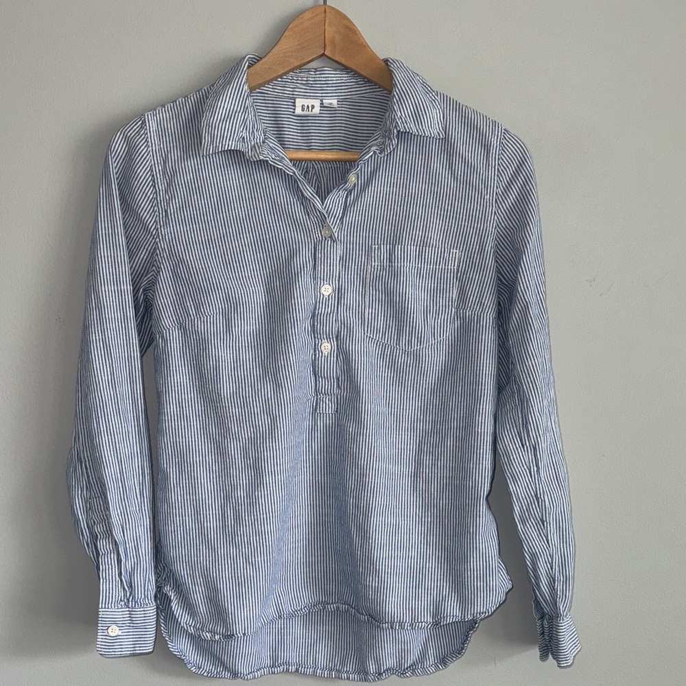 GAP Women’s Blue Striped Shirt